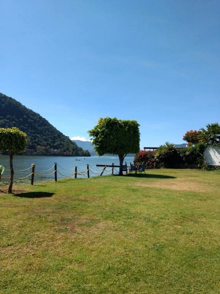 Hotel Brisas Del Lago